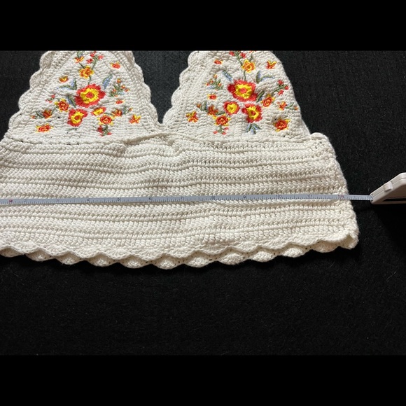Forever 21 Crochet Halter Crop Top ~ Small - Picture 10 of 15